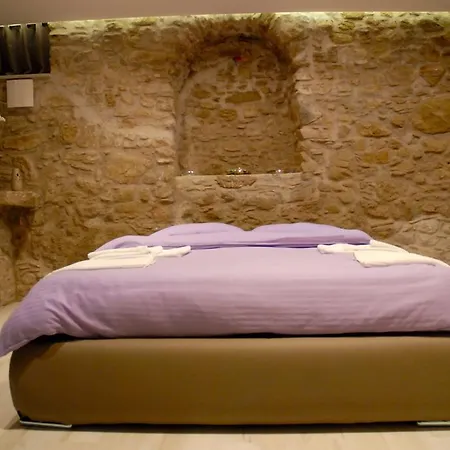 Kaaba - Aragon Home Holiday Montalbano Elicona Exterior foto